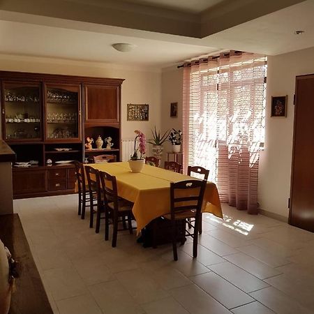 אמליה B&B La Casetta Di Lilly מראה חיצוני תמונה