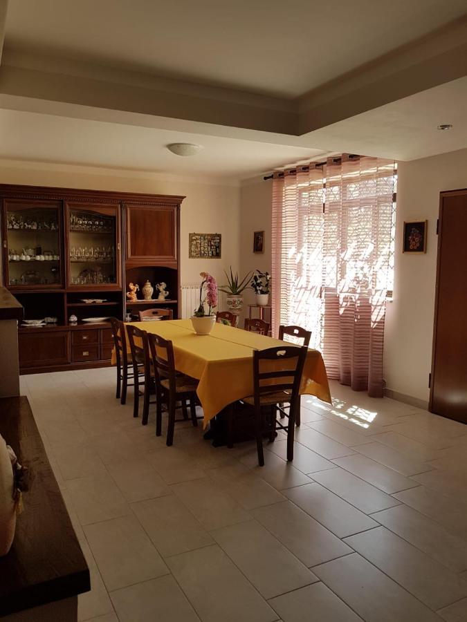 אמליה B&B La Casetta Di Lilly מראה חיצוני תמונה