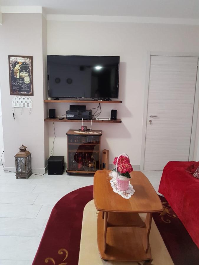 אמליה B&B La Casetta Di Lilly מראה חיצוני תמונה